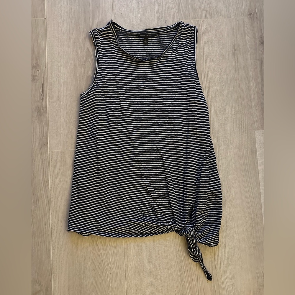 Banana Republic Blue and White Striped Tank Size Small